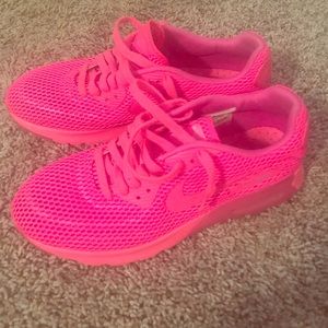 Nike shoes size 10 womens